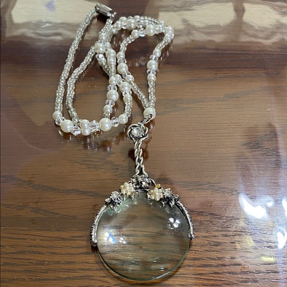 Vintage Magnifying glass necklace with glass and crystal beads and faux pearl - Picture 2 of 8